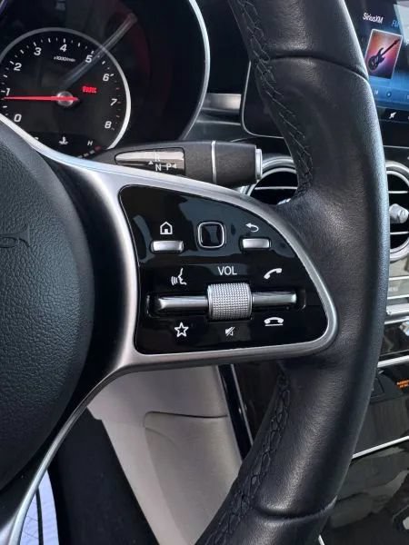 Used 2022 Mercedes-Benz GLC 300 w/ Premium Package Lite image 30