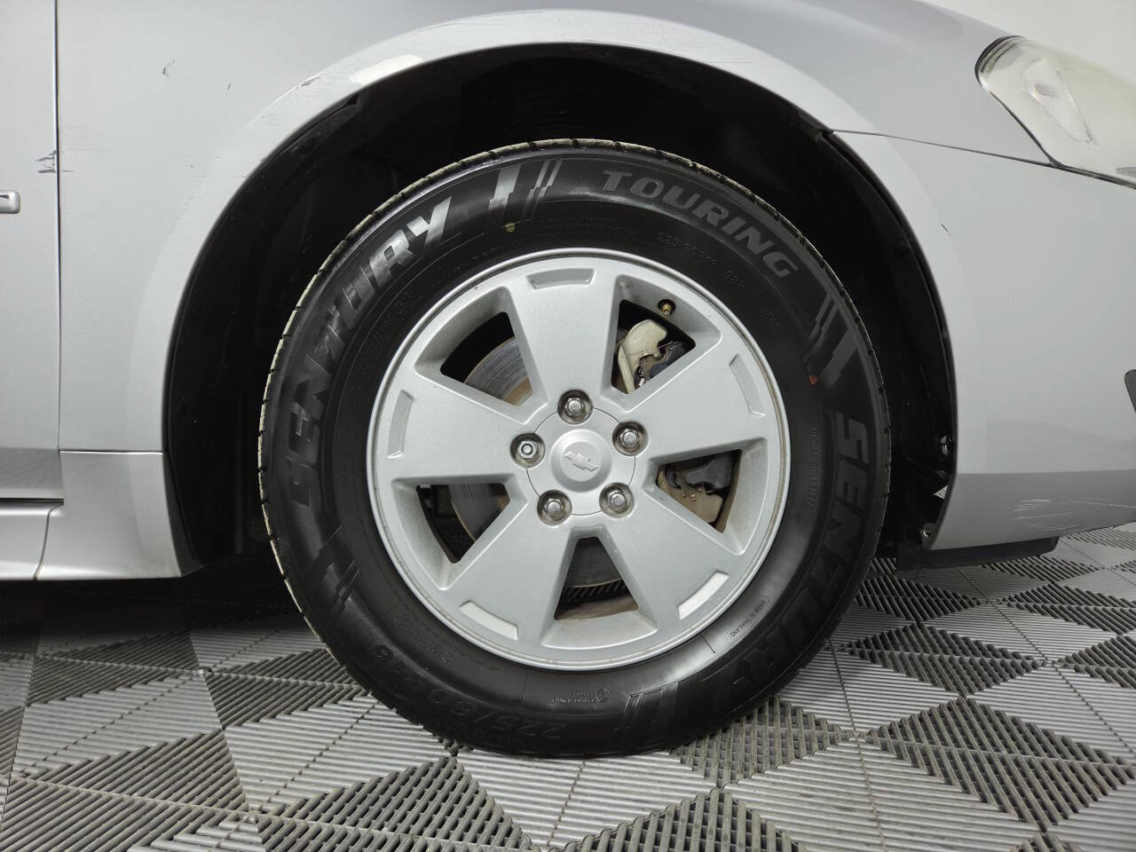 Used 2011 Chevrolet Impala LT FWD image 9