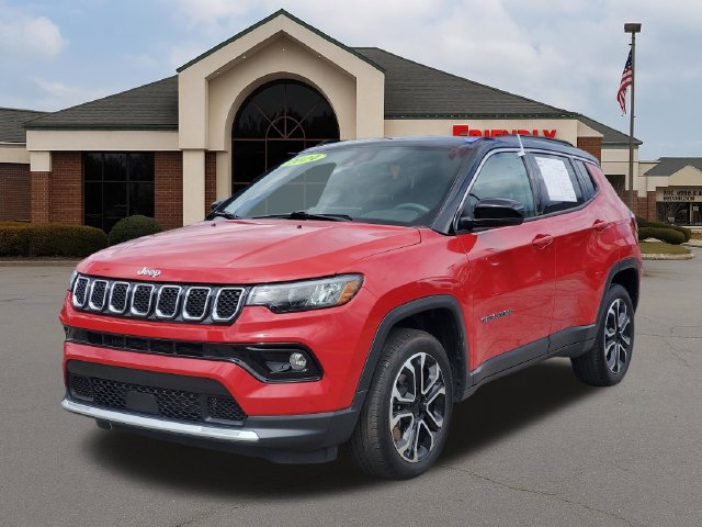 Used 2024 Jeep Compass Limited AWD/4WD image 2
