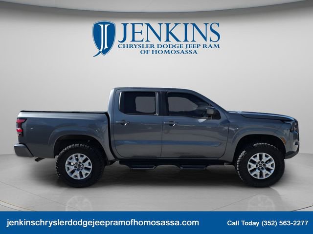 Used 2022 Nissan Frontier SV AWD/4WD image 2
