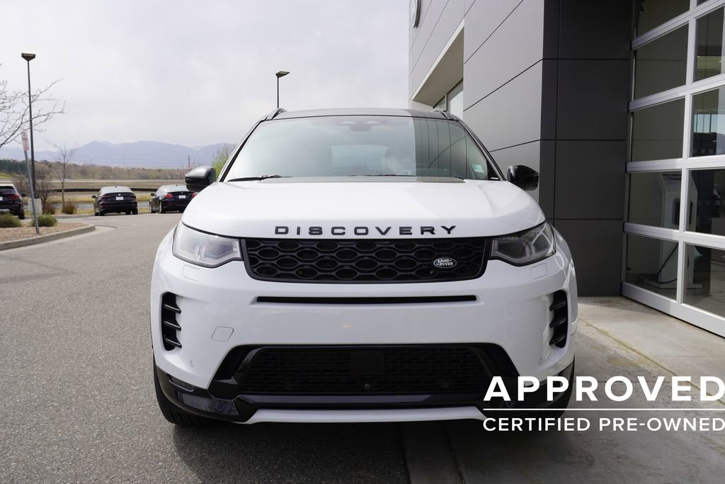 Used 2025 Land Rover Discovery Sport Dynamic SE image 5