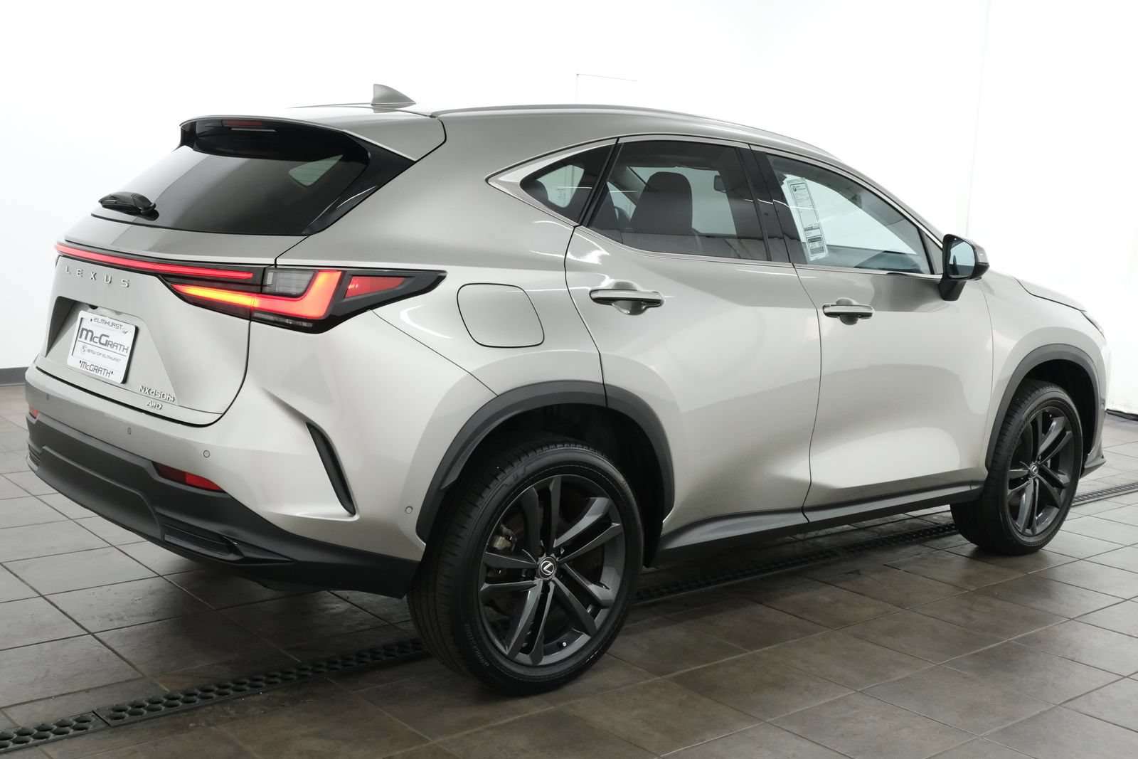 Used 2024 Lexus NX 450h+ AWD w/ Vision Package image 5