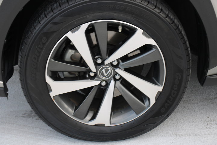 Used 2019 Lexus NX 300h AWD image 9