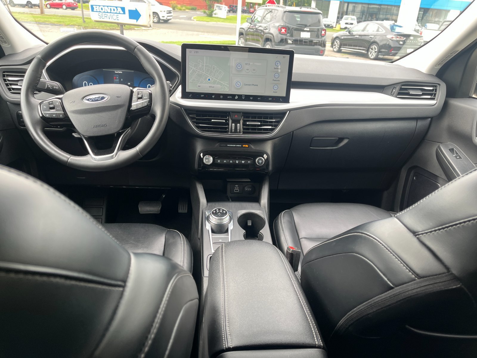 Used 2024 Ford Escape Platinum AWD/4WD image 14