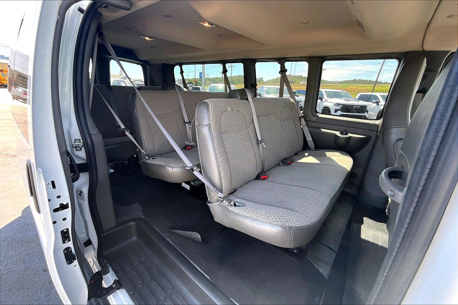 Used 2025 Chevrolet Express 3500 LT w/ LT Preferred Equipment Group RWD image 25