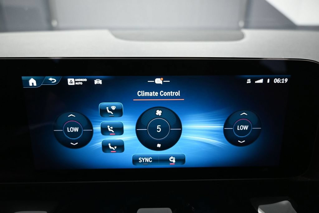 Used 2024 Mercedes-Benz GLA 35 AMG 4MATIC image 21