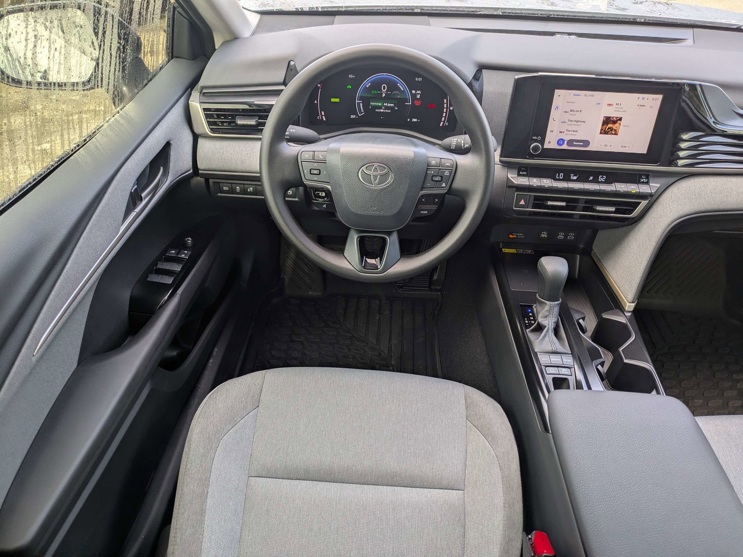 Used 2026 Toyota Camry LE FWD image 15