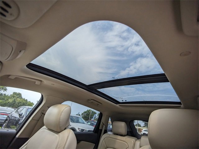 Used 2016 Lincoln MKX Reserve w/ Luxury Package image 26