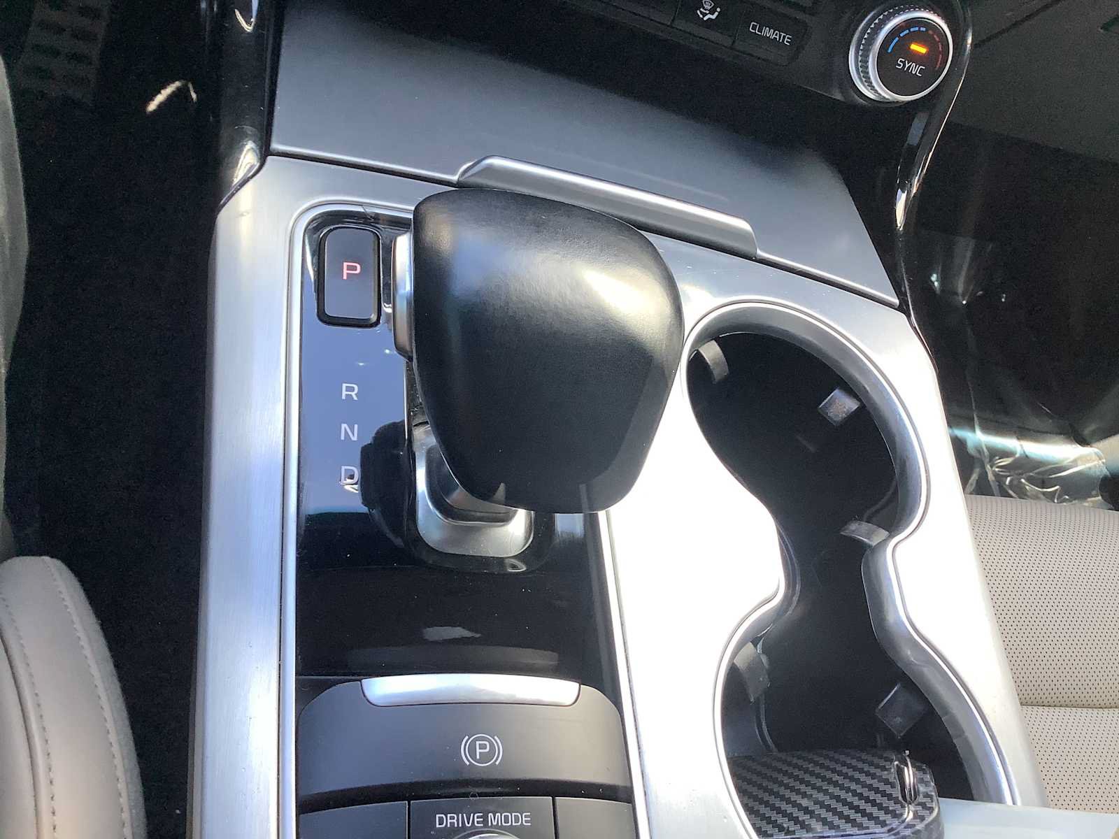 Used 2018 Kia Stinger GT2 AWD/4WD image 18