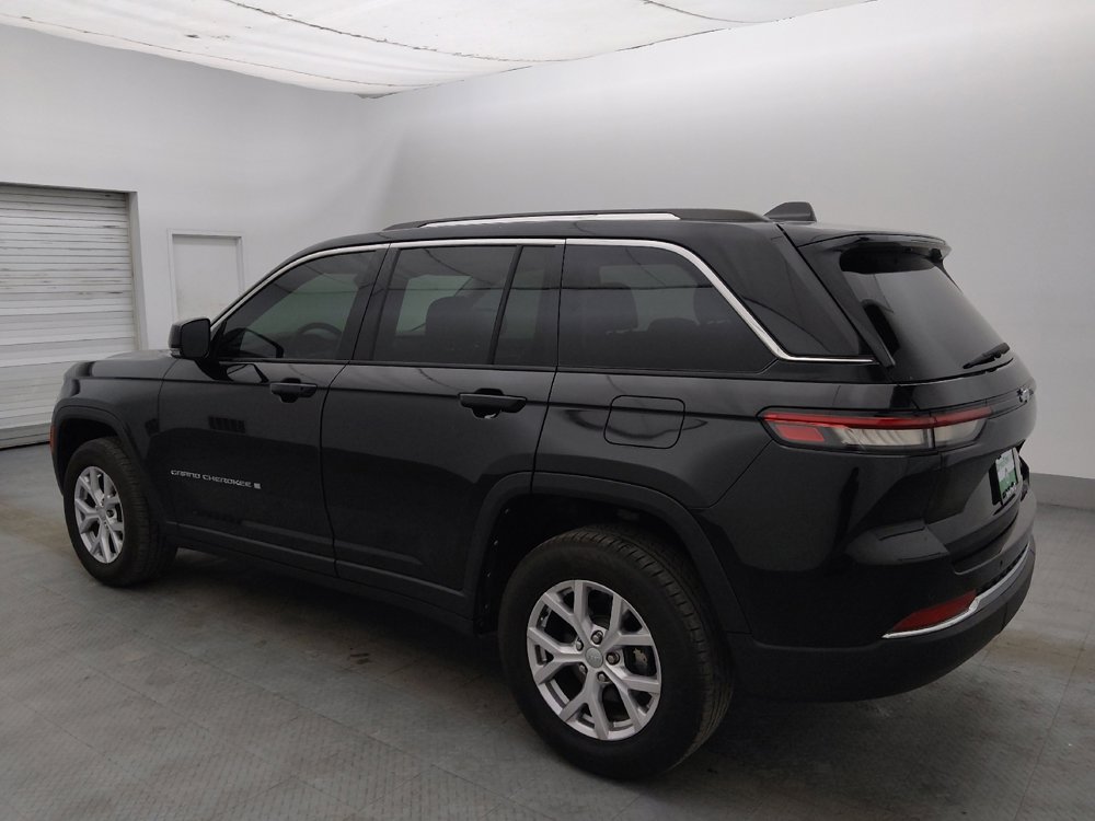 Used 2022 Jeep Grand Cherokee Limited w/ Trailer Tow Prep Group (B) RWD image 3