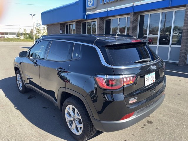 Used 2025 Jeep Compass Latitude w/ Convenience Group image 8