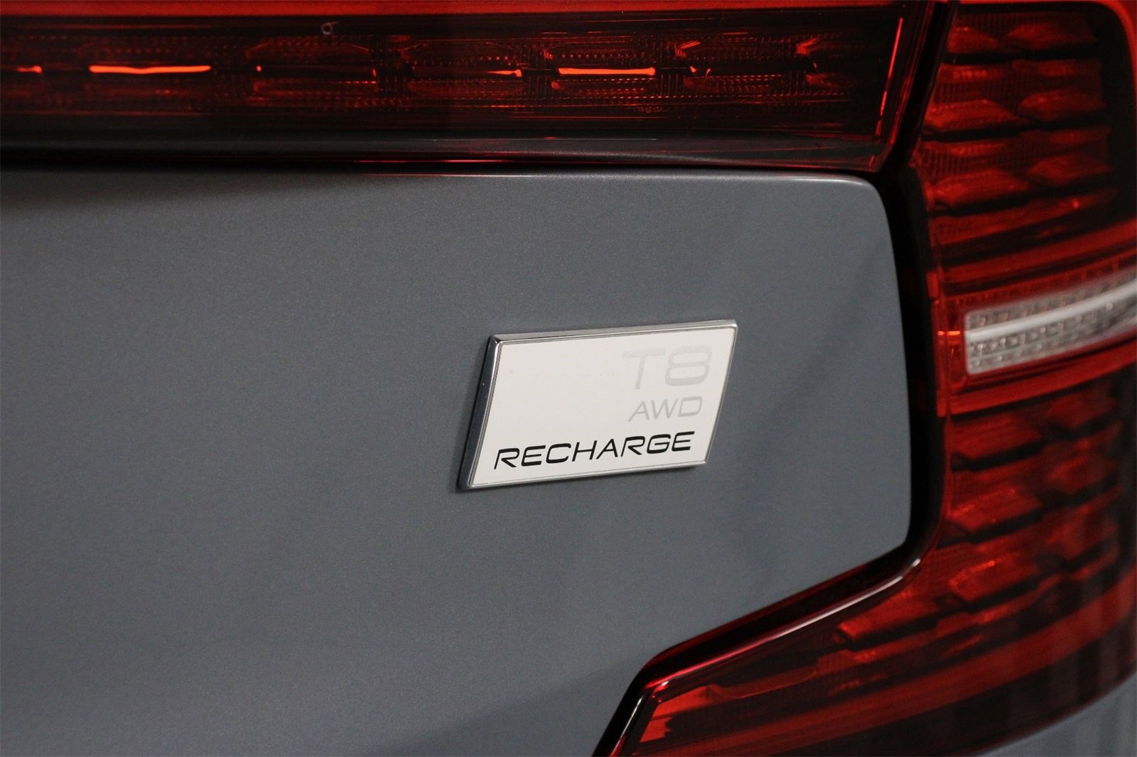 Certified 2023 Volvo S60 T8 Plus w/ Climate Package image 20