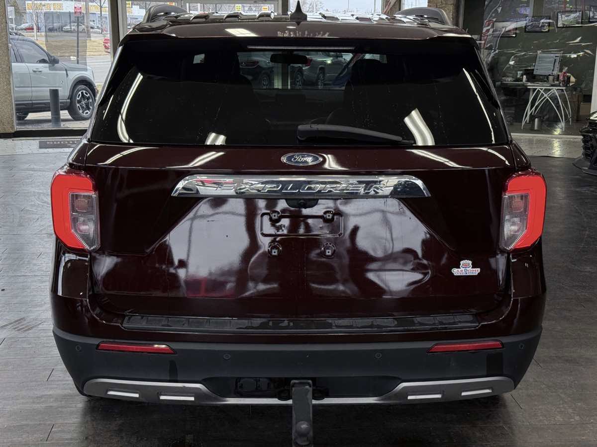 Used 2022 Ford Explorer XLT w/ Equipment Group 202A image 13