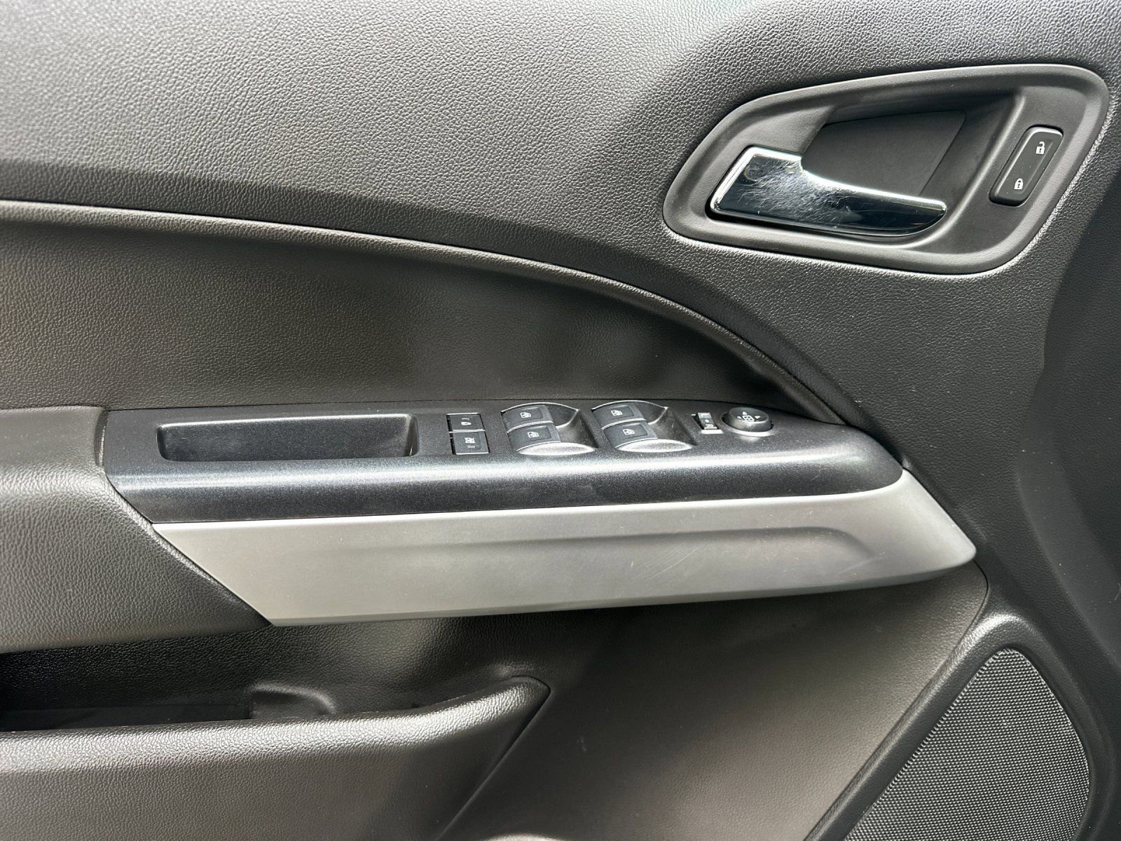 Used 2020 Chevrolet Colorado LT w/ LT Convenience Package image 11