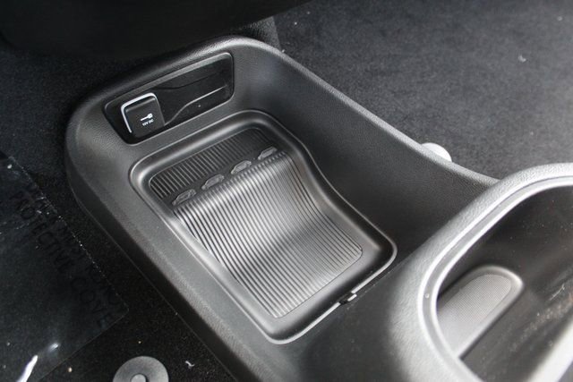 New 2026 Chrysler Pacifica Select image 22