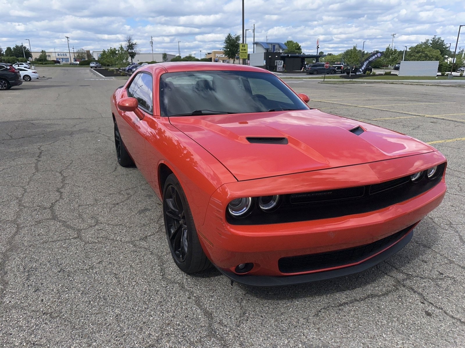 Used 2018 Dodge Challenger SXT w/ Blacktop Package RWD image 18
