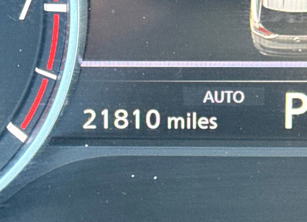 Used 2023 Nissan Rogue SL image 47