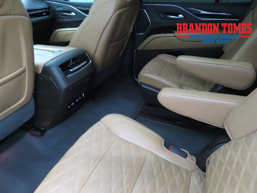 Used 2023 Cadillac Escalade Sport AWD/4WD image 21