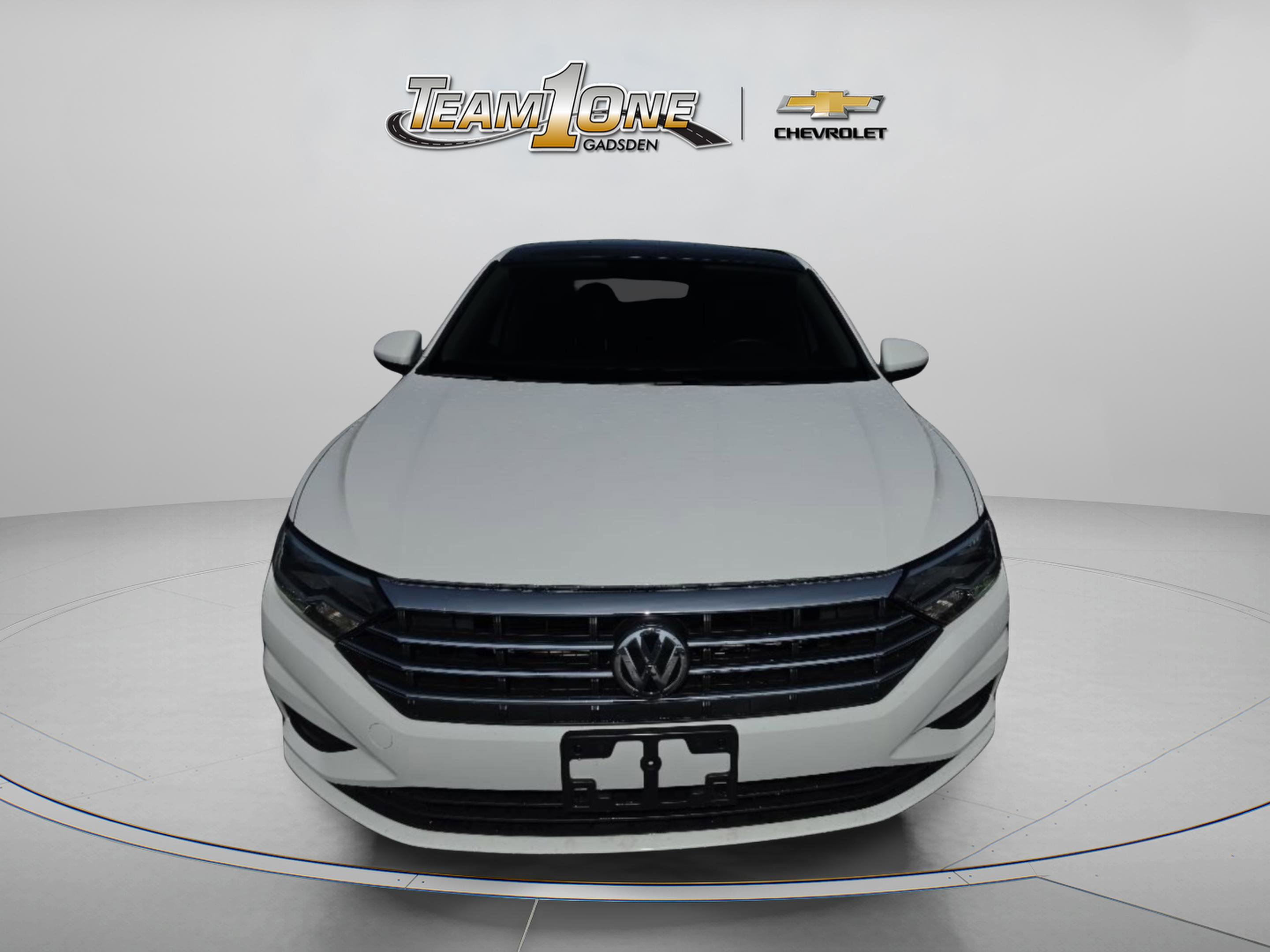 Used 2021 Volkswagen Jetta SE FWD image 2