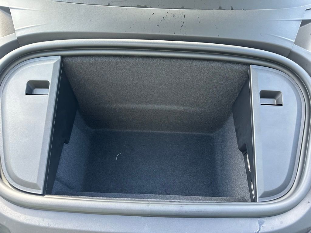 Used 2025 Porsche Taycan 4S image 35