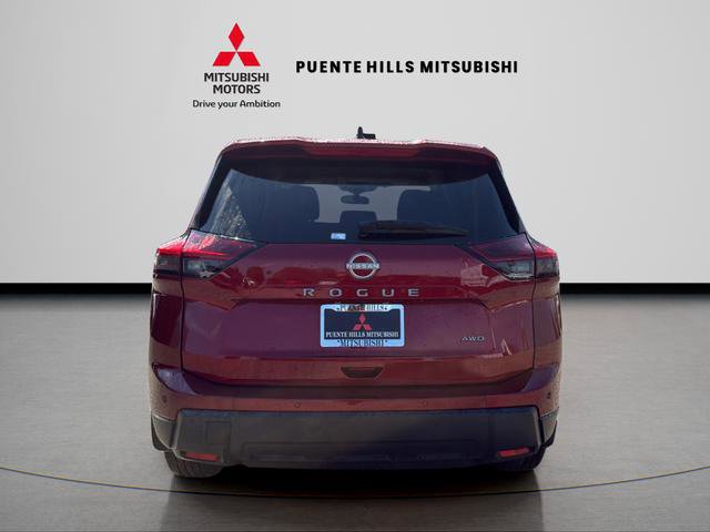 Used 2025 Nissan Rogue S image 6