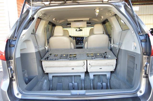 Used 2015 Toyota Sienna XLE Premium AWD/4WD image 43