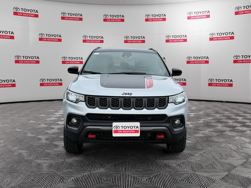 Used 2024 Jeep Compass Trailhawk AWD/4WD image 8