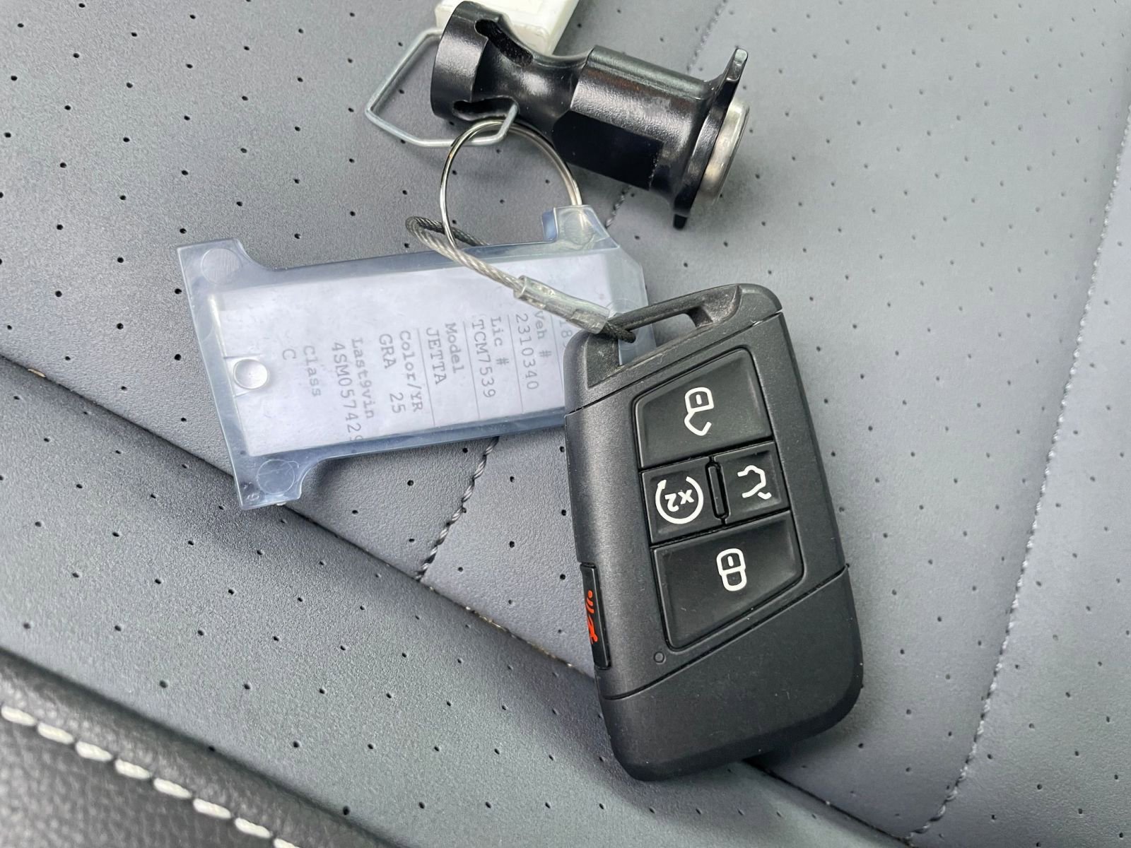 Used 2025 Volkswagen Jetta SE image 22