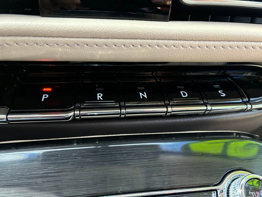 Certified 2023 Lincoln Nautilus Reserve image 20