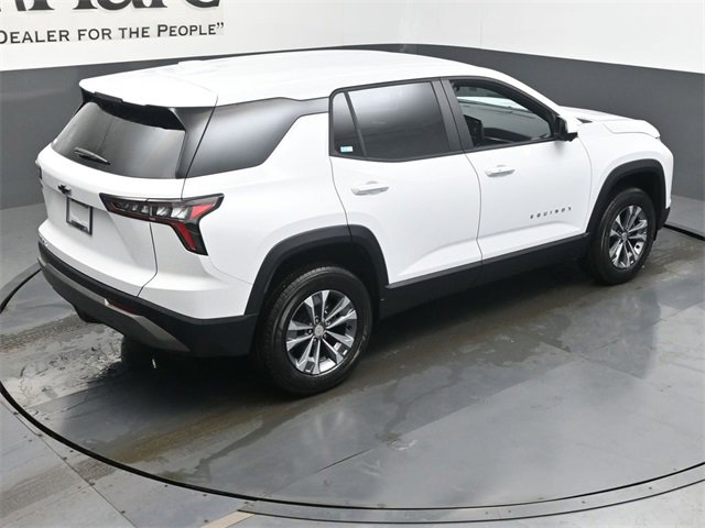 New 2026 Chevrolet Equinox LT image 18