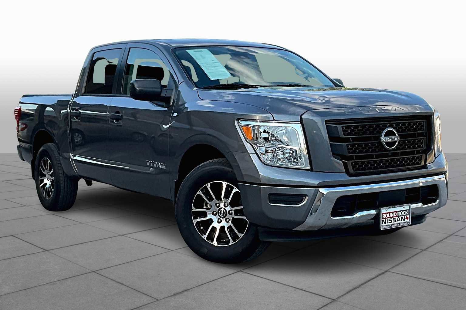 Used 2024 Nissan Titan SV w/ Accessory Utility Package image 3