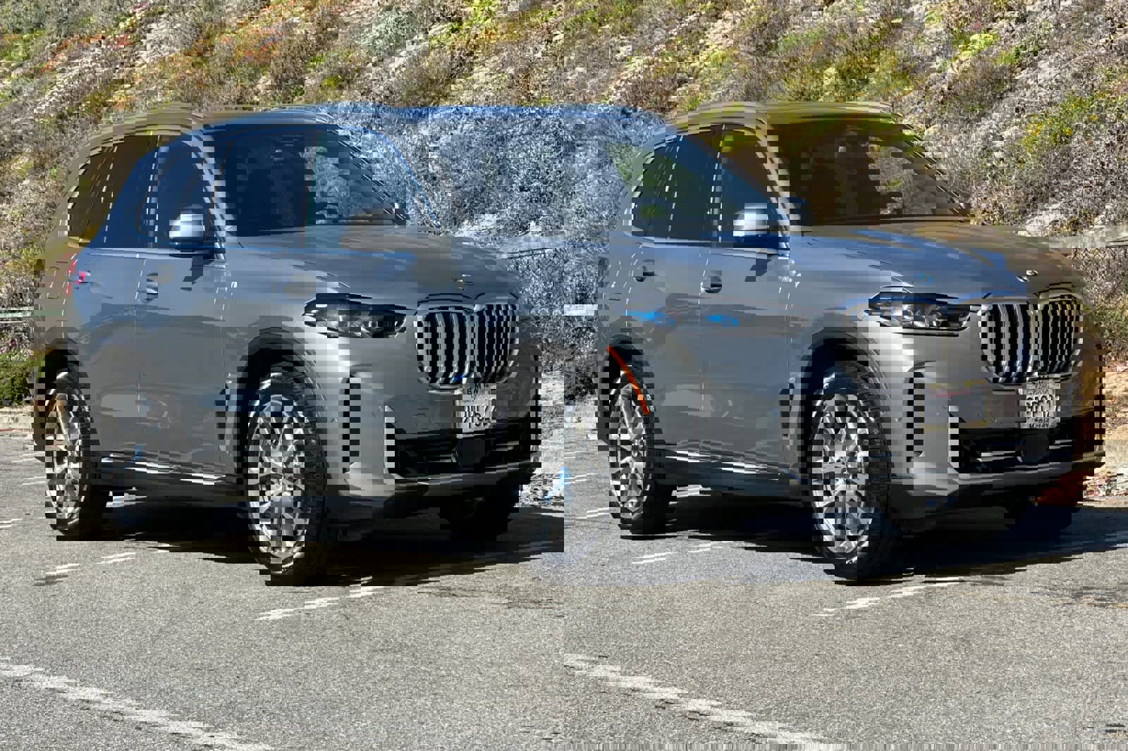 Used 2025 BMW X5 xDrive50e w/ Premium Package image 5