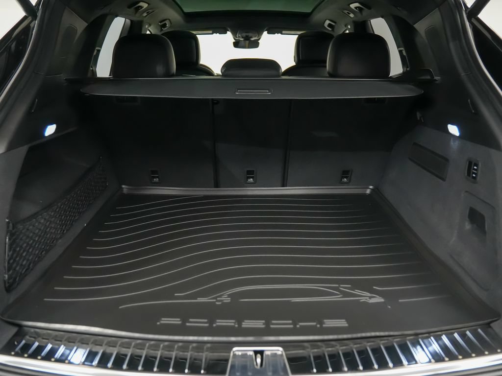 New 2026 Porsche Cayenne GTS AWD/4WD image 13