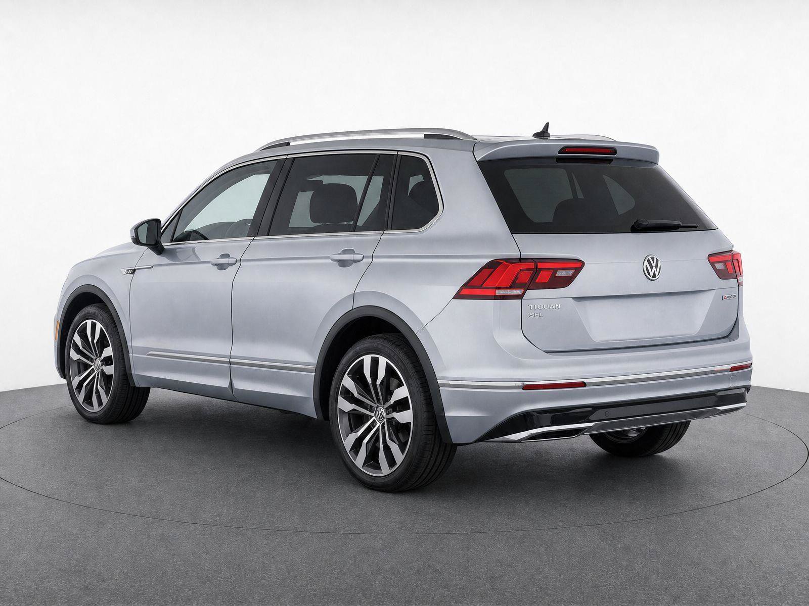 Used 2019 Volkswagen Tiguan S AWD/4WD image 3