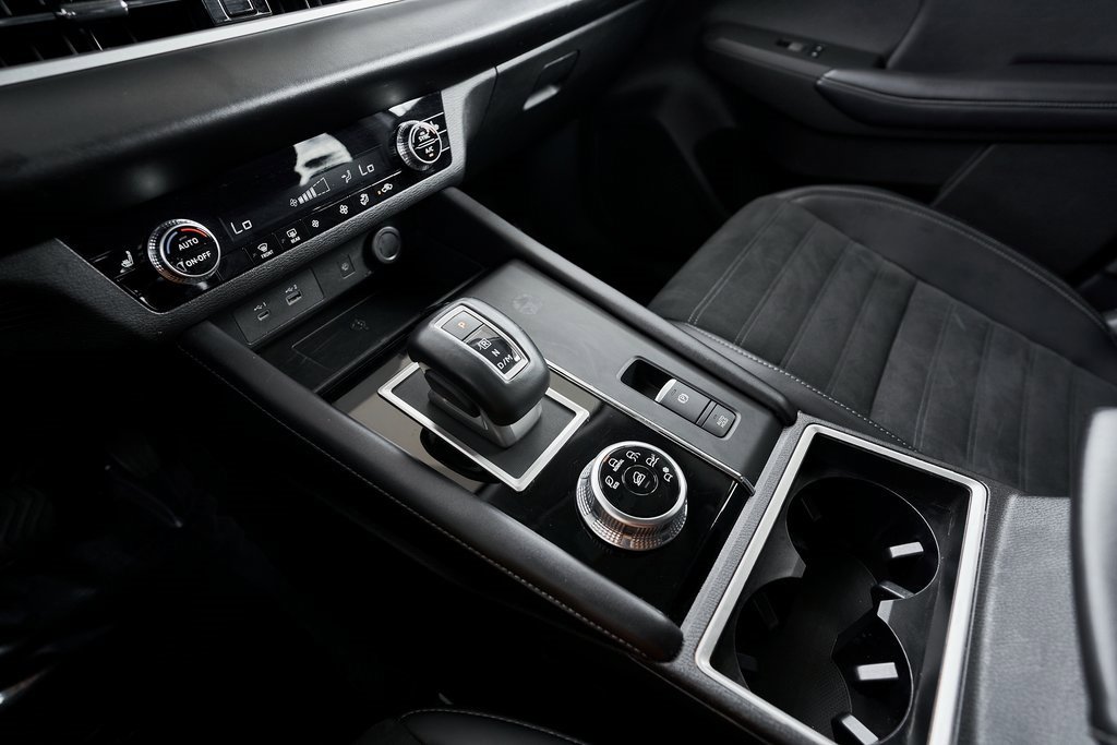 Used 2024 Mitsubishi Outlander SE image 45