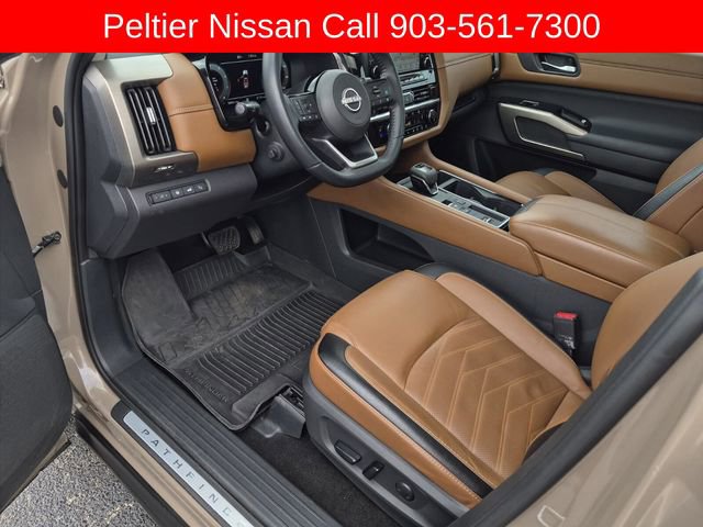 Used 2024 Nissan Pathfinder Platinum image 21