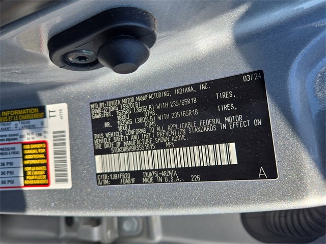 Used 2024 Toyota Highlander LE image 39