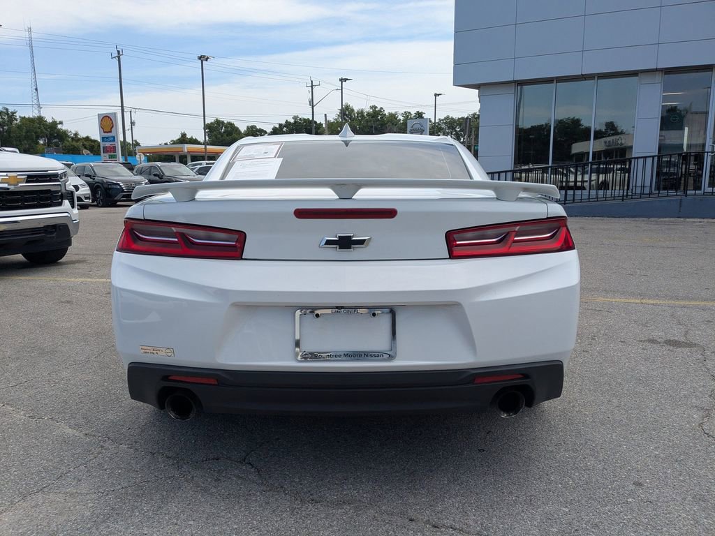 Used 2018 Chevrolet Camaro LT w/ RS Package RWD image 4