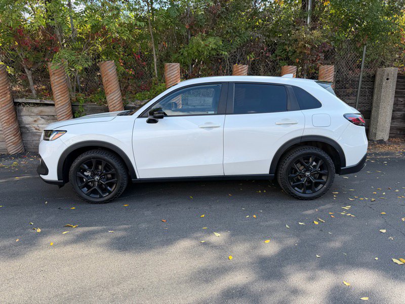 Used 2023 Honda HR-V Sport image 6