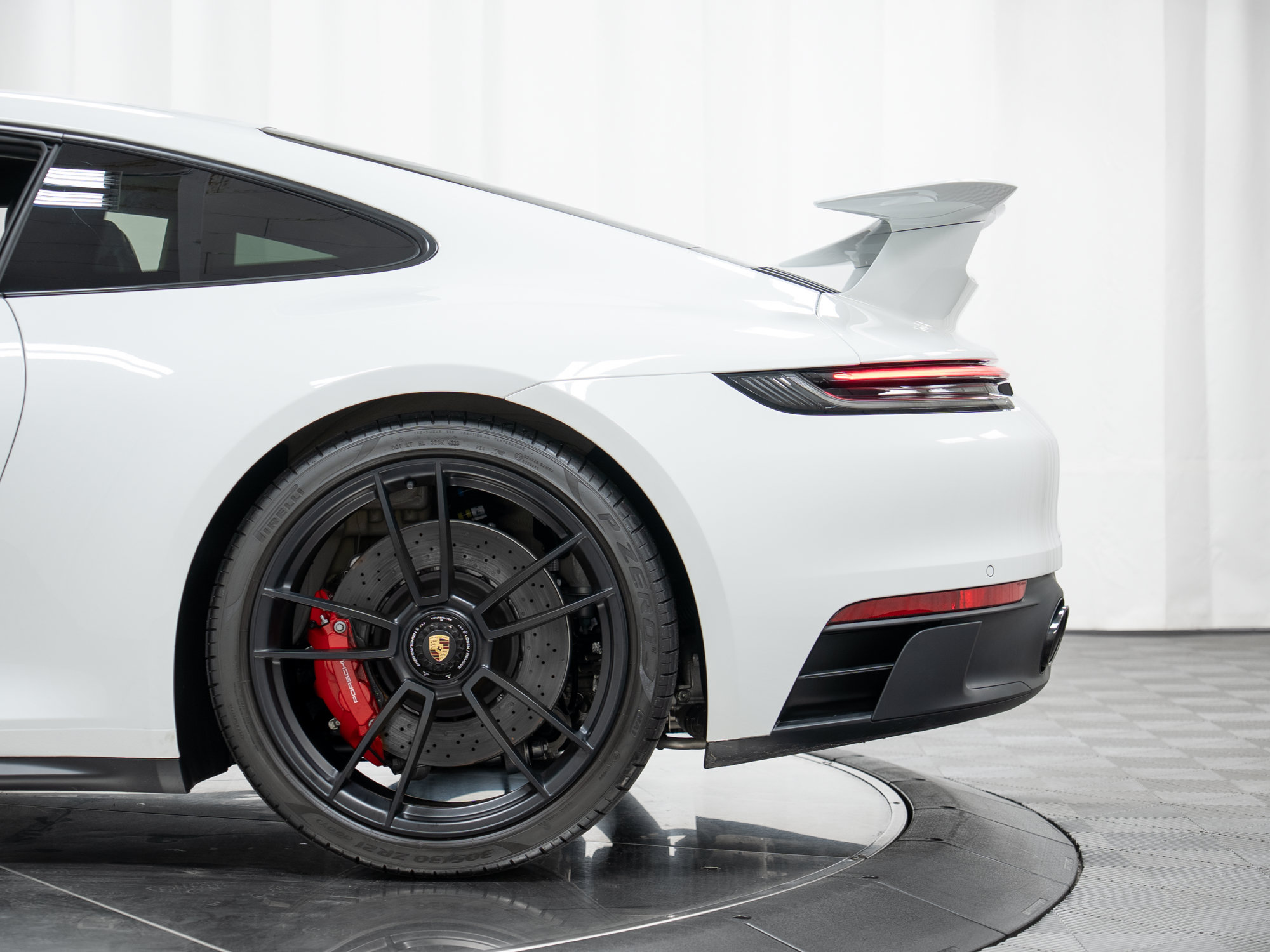 Certified 2024 Porsche 911 Carrera GTS RWD image 44