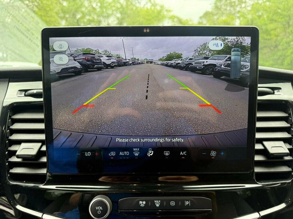 Used 2024 Ford Transit 350 XLT RWD image 7