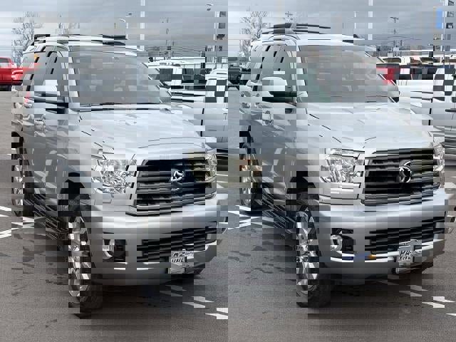 Used 2015 Toyota Sequoia SR5 image 34
