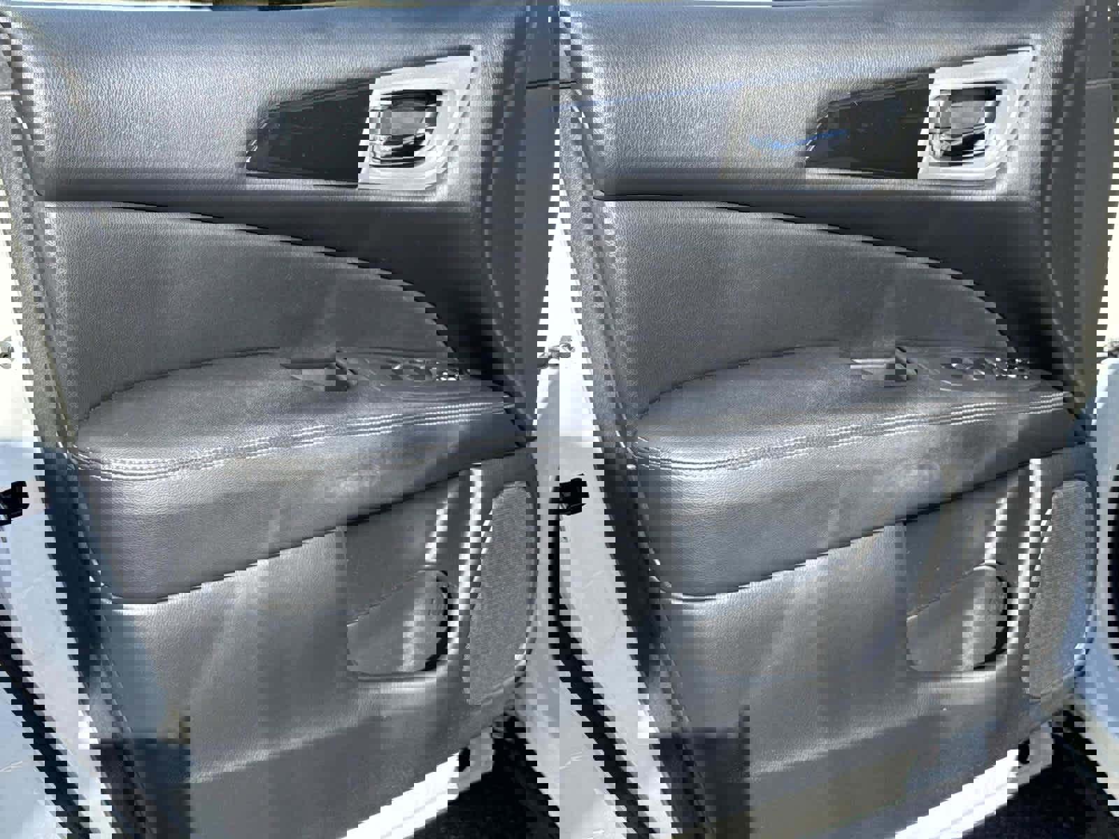 Used 2020 Nissan Pathfinder S image 17