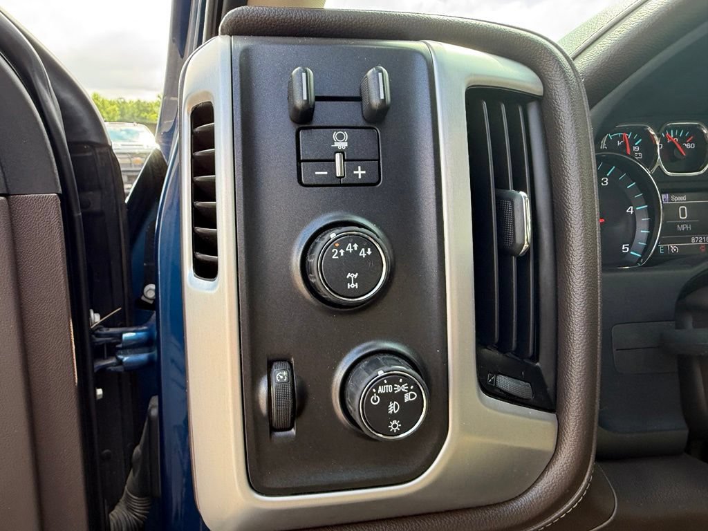 Used 2019 GMC Sierra 2500 SLT w/ Duramax Plus Package AWD/4WD image 27