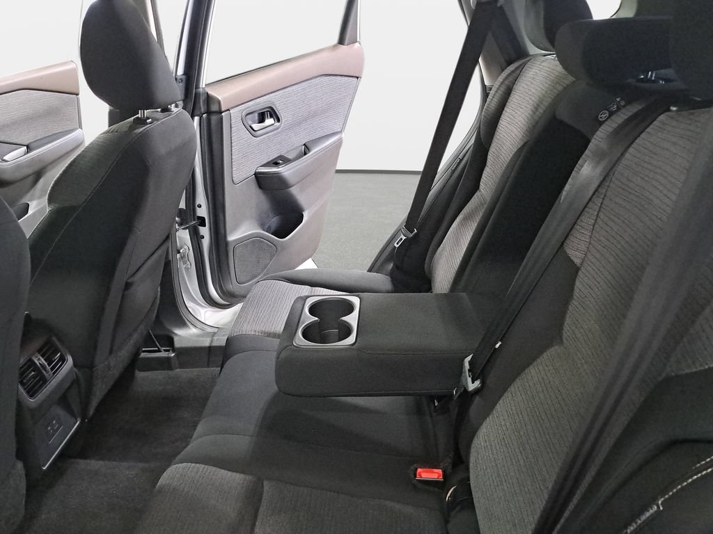Used 2023 Nissan Rogue SV AWD/4WD image 15