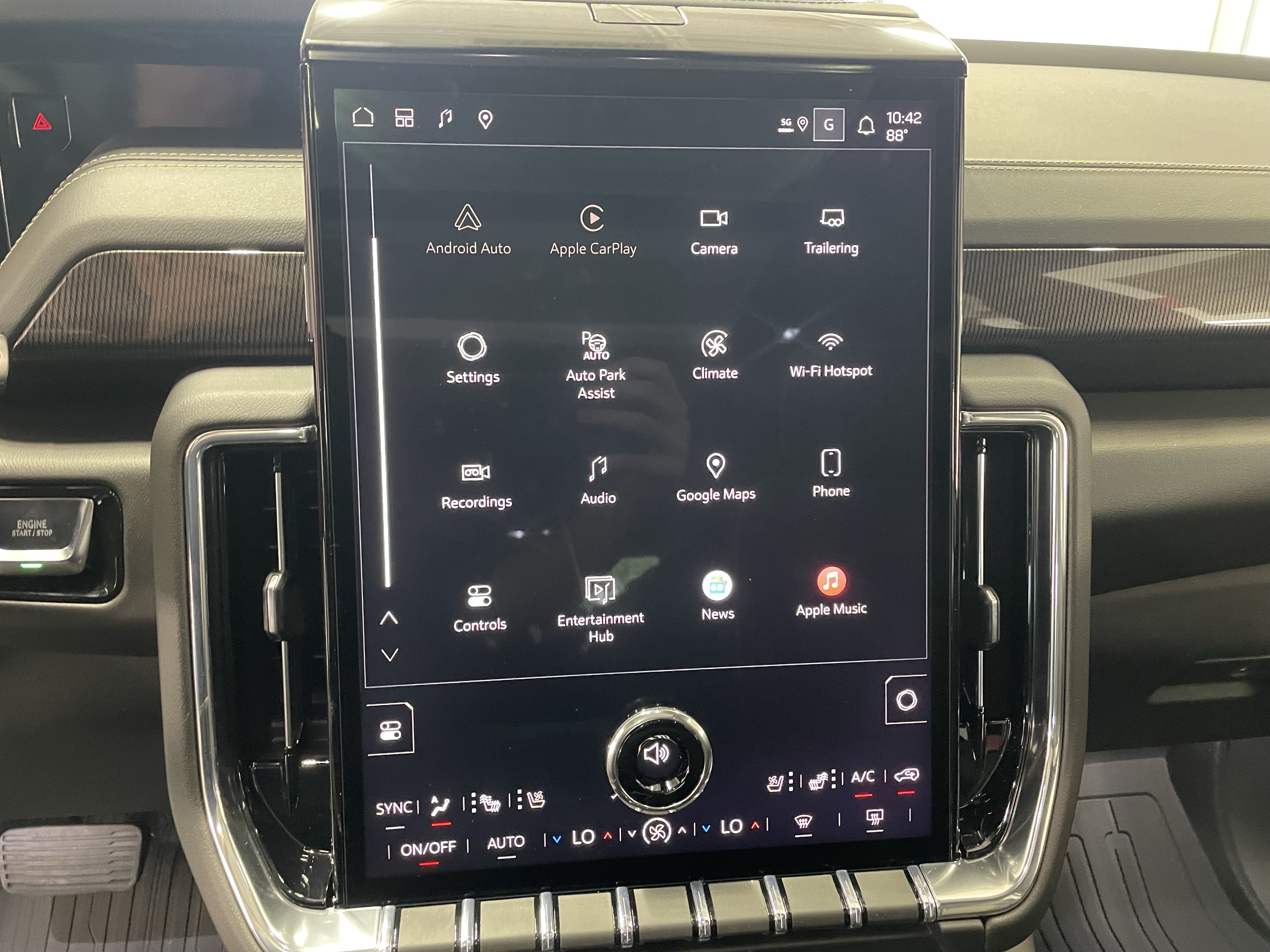 New 2026 GMC Yukon Elevation w/ Elevation Premium Package AWD/4WD image 20