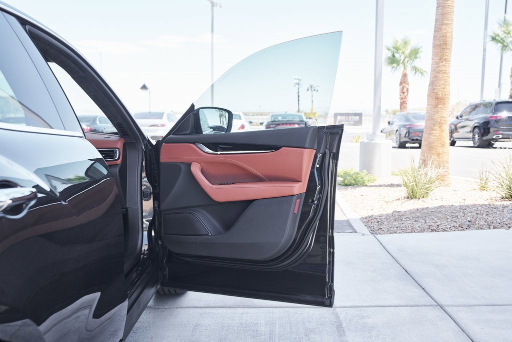 Used 2022 Maserati Levante Modena image 11