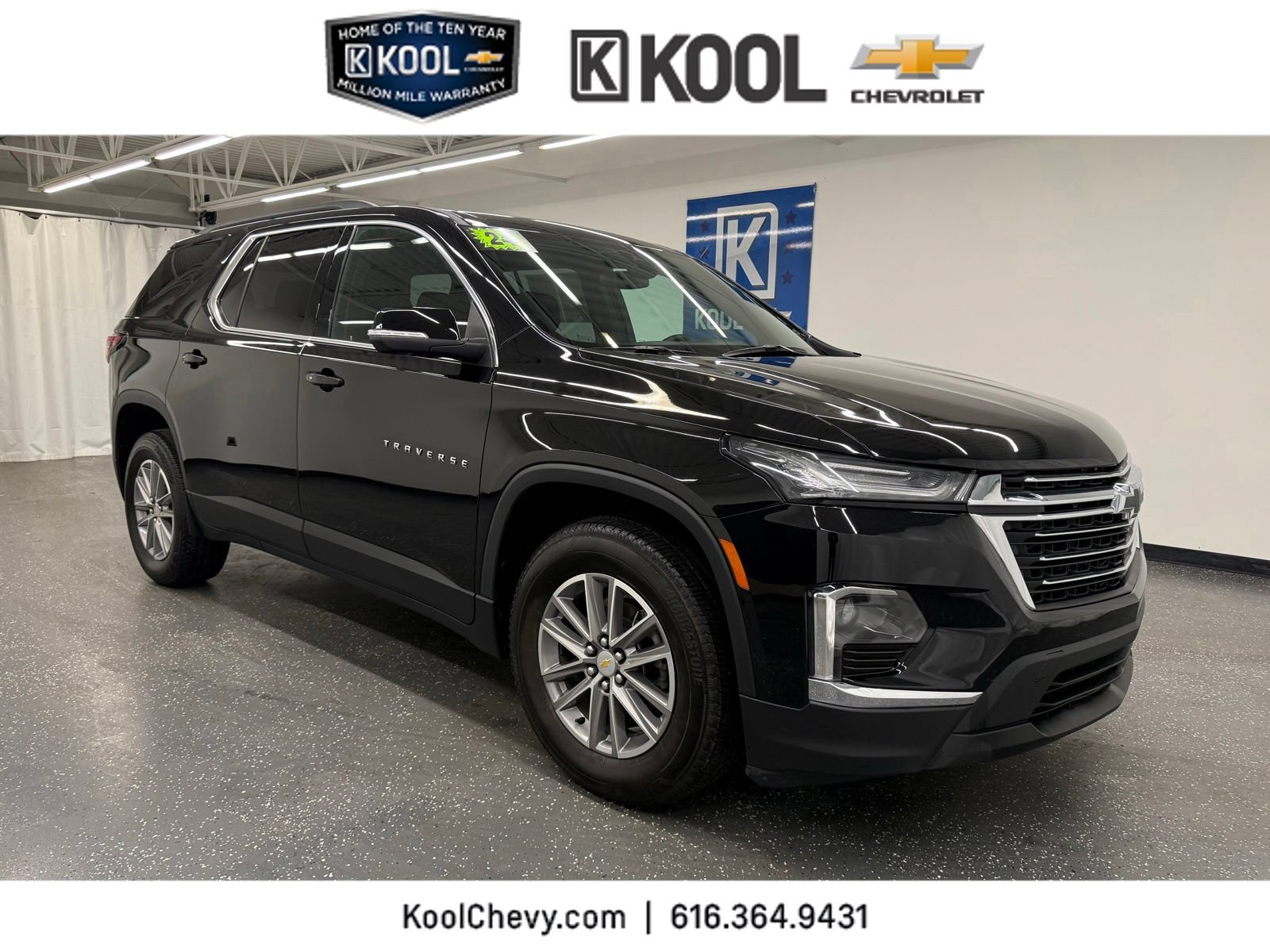 Used 2024 Chevrolet Traverse LT w/ LPO, Floor Liner Package AWD/4WD image 1