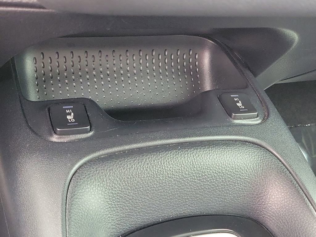 Certified 2022 Toyota Corolla LE image 30