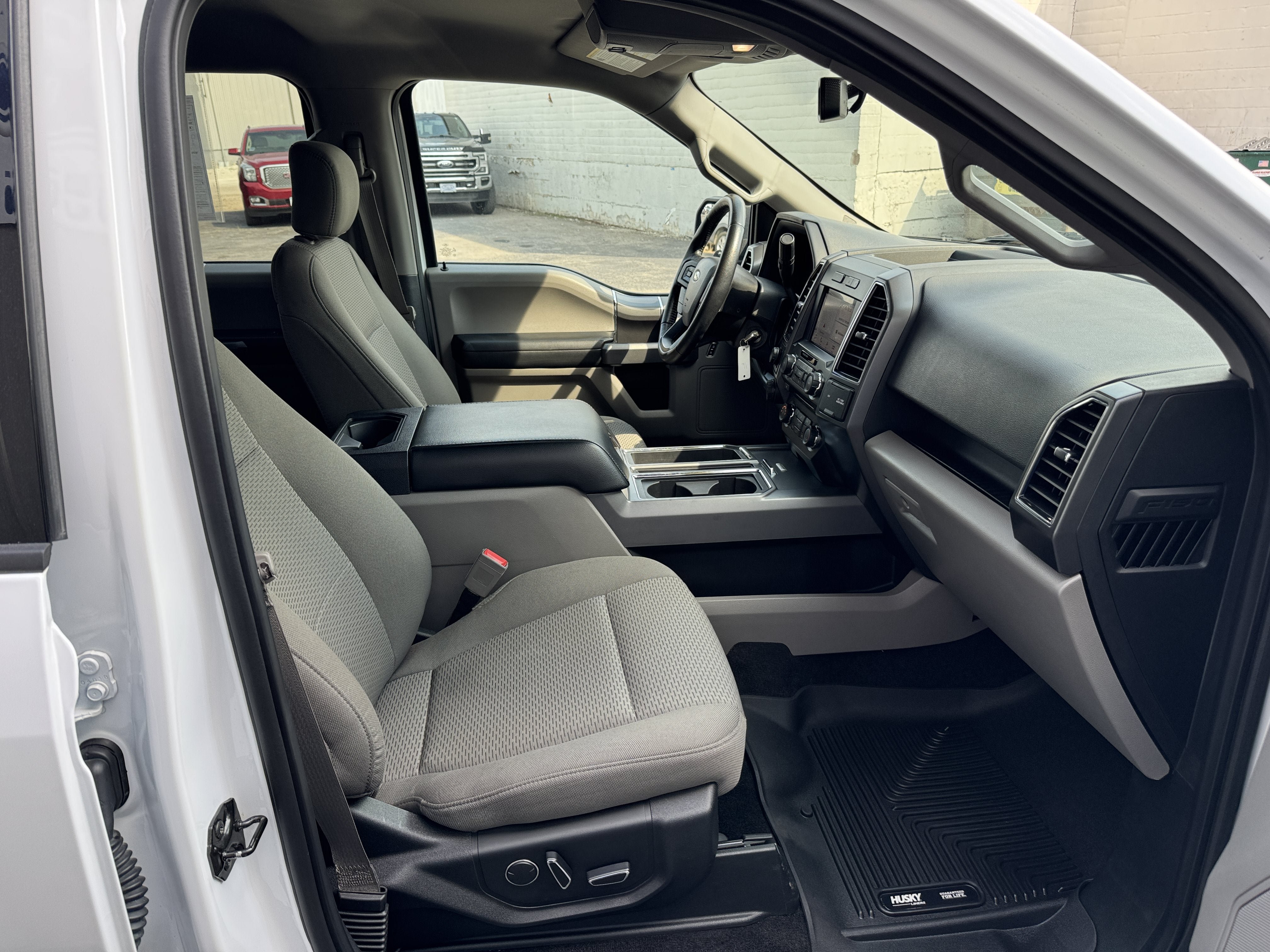 Used 2018 Ford F150 XLT w/ Equipment Group 302A Luxury AWD/4WD image 28